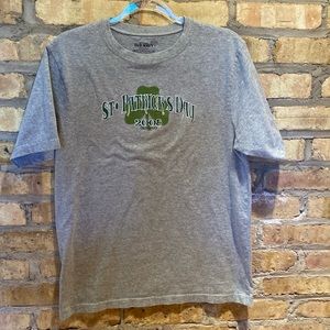 Old Navy, extra extra large men’s gray T-shirt Saint Patrick’s Day 2008,